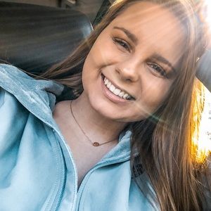 Meet your Posher, Savannah